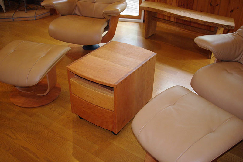 サイドワゴン：一枚板ダイニングテーブルや座卓などの手作り家具