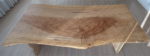 �Ȗ��C�ꖇ�e�[�u��