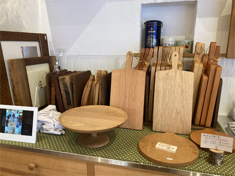 �J�b�e�B���O�{�[�h