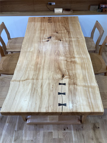 �Ȗ��C�ꖇ�_�C�j���O�e�[�u���Z�b�g