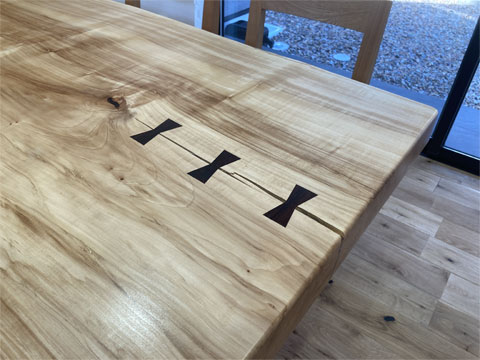 �Ȗ��C�ꖇ�_�C�j���O�e�[�u���Z�b�g