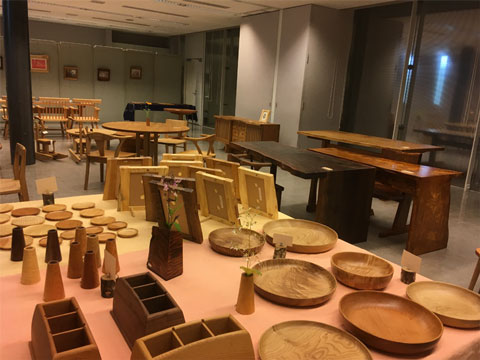 可児市文化創造センター「半布里工房 木の家具・木工品展」