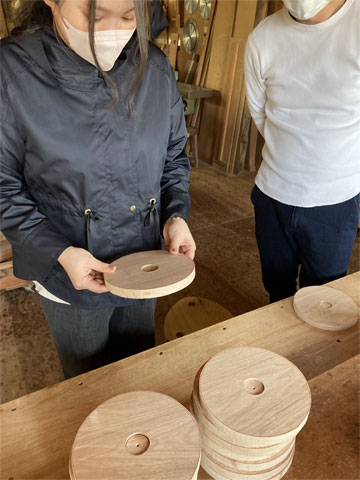 木の皿作り