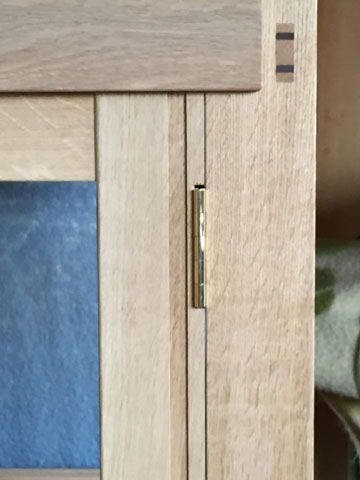 蝶番(ヒンジ)