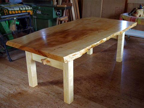 無垢の手作りオーダー家具「一枚板ダイニングテーブル」へのお客様の声