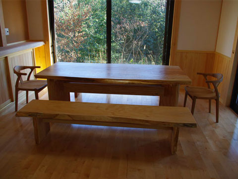 無垢の手作りオーダー家具「一枚板ダイニングテーブル」へのお客様の声