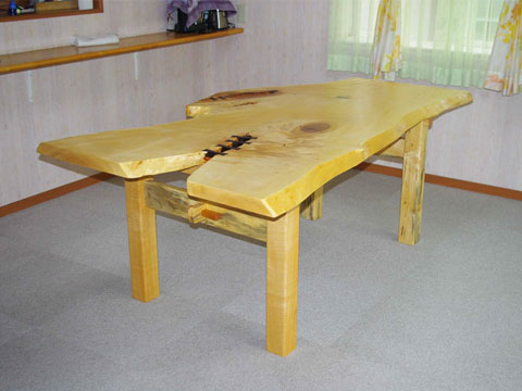 「手作り家具のダイニングテーブル」へのお客様の声