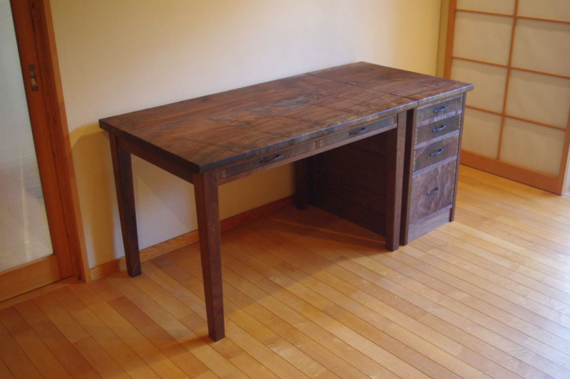 ウォールナット 学習机 無垢一枚板特別仕様 ダイニングテーブル 手作り家具の半布里工房