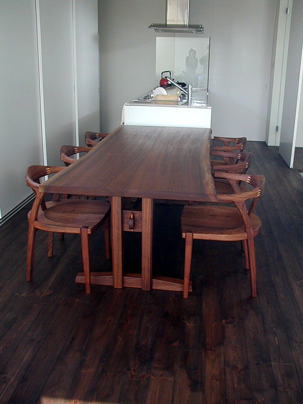 ダイニングテーブルと座卓の脚：ダイニングテーブルや手作り家具のオーダーは半布里工房