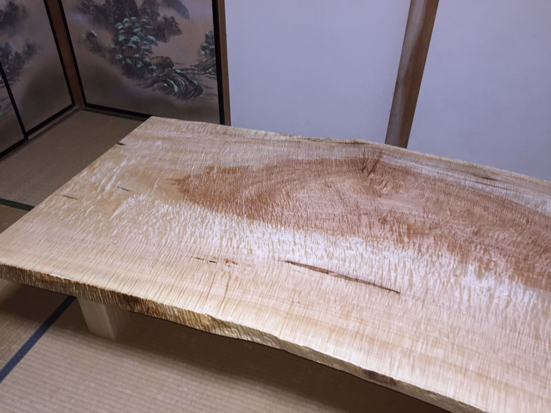 極上杢栃（トチ）無垢一枚板 座卓：ダイニングテーブルや手作り家具の 